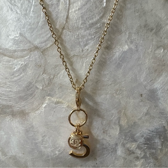 CHANEL #5 Holiday Double Charm Pendant Bag charm NEW AUTHENTIC 2023 GWP - Picture 1 of 15
